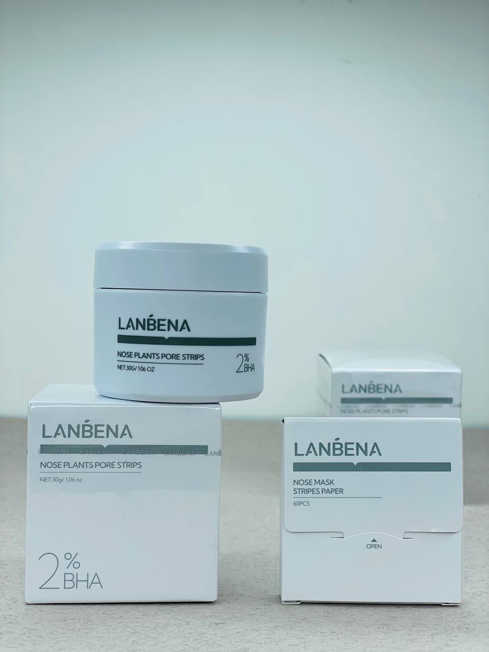 چسب ضد جوش سر سیاه بینی لانبنا مدل 2% BHA چسب ضد جوش سر سیاه بینی لانبنا مدل 2% BHA