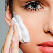 فوم شستشو ویتامین C و چای سبز هرموس